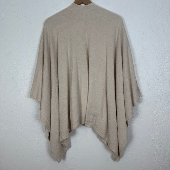 Barefoot Dreams CozyChic Lite Weekend Wrap in Stone Soft Lounge One Size - Picture 3 of 5